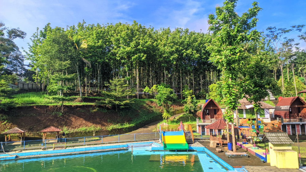 Wisata Jati Sewu Cibungbang